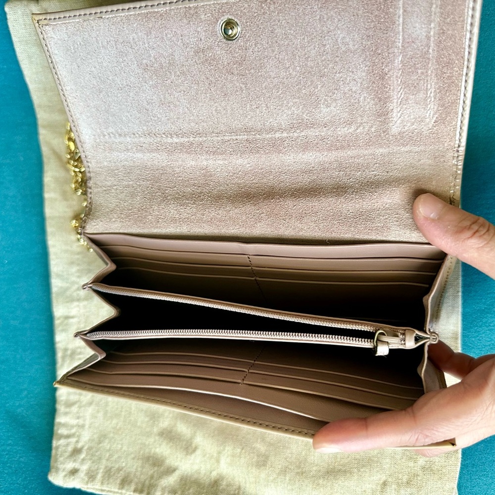 Gucci Microguccissima Pattern Patent Leather - image 4